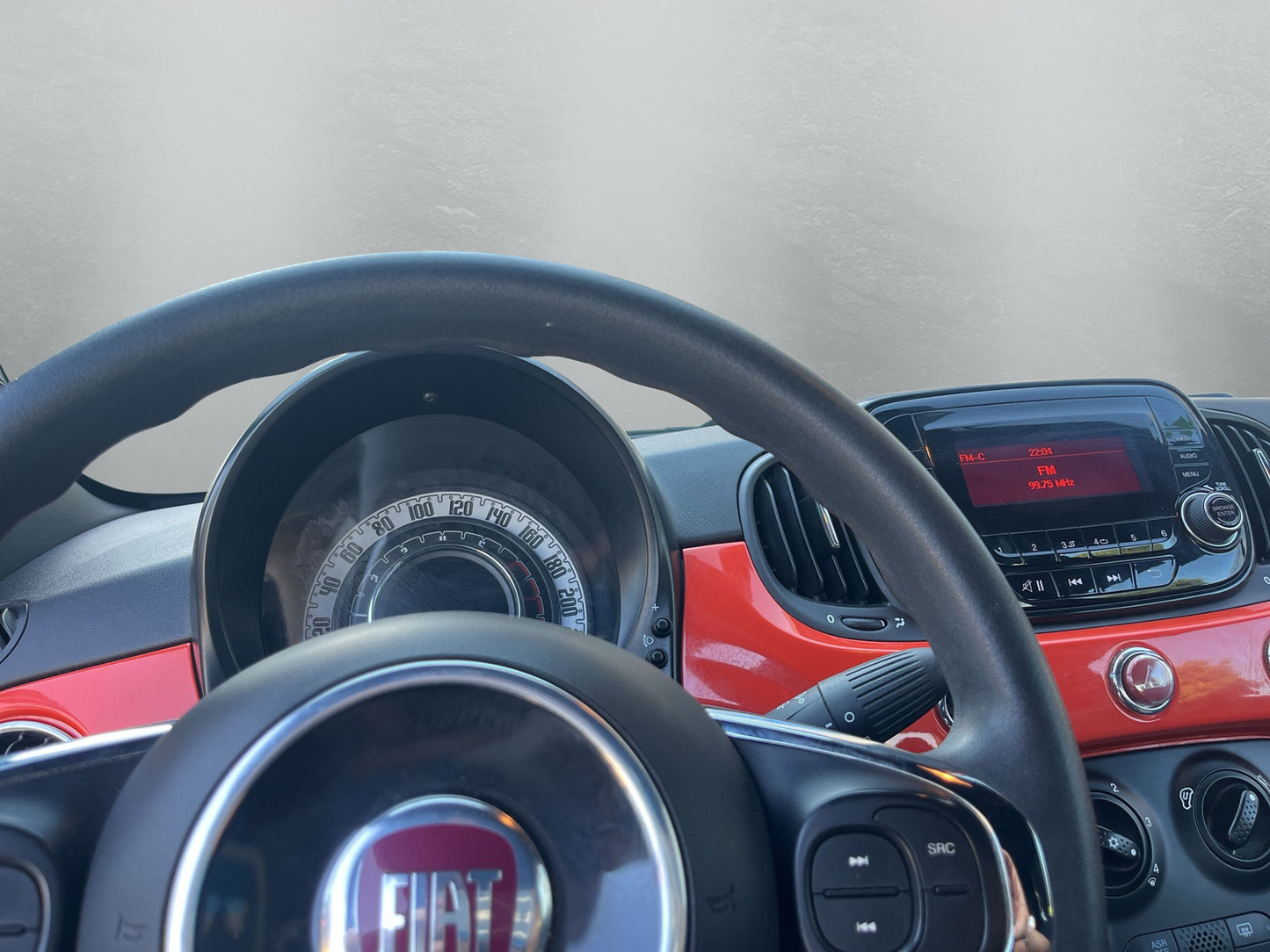 FIAT 500 HÍBRIDO 2021 / 2022 . Varios Colores