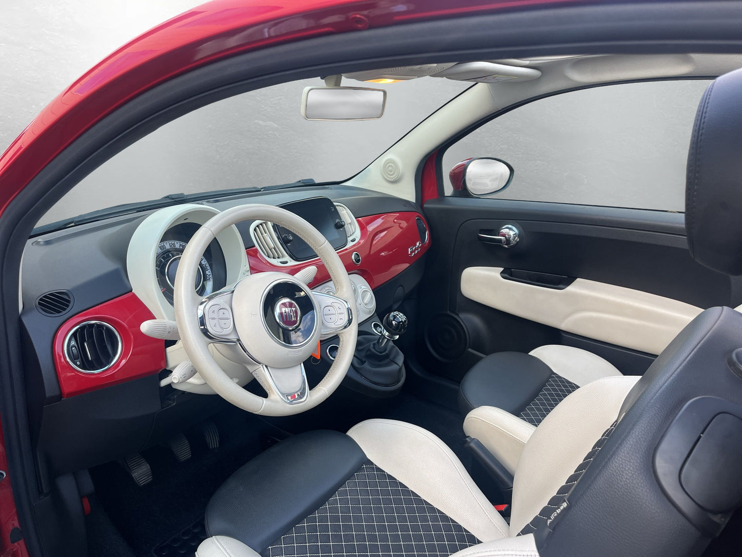 FIAT 500 CABRIO HÍBRIDO DOLCEVITA AÑO 2022