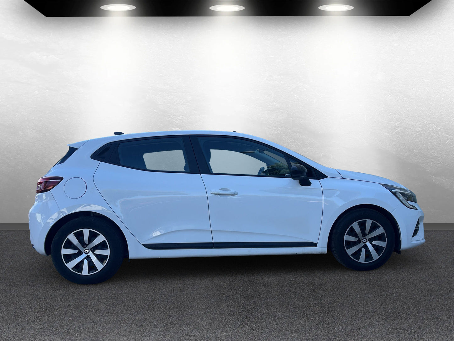 RENAULT CLIO  año 2023