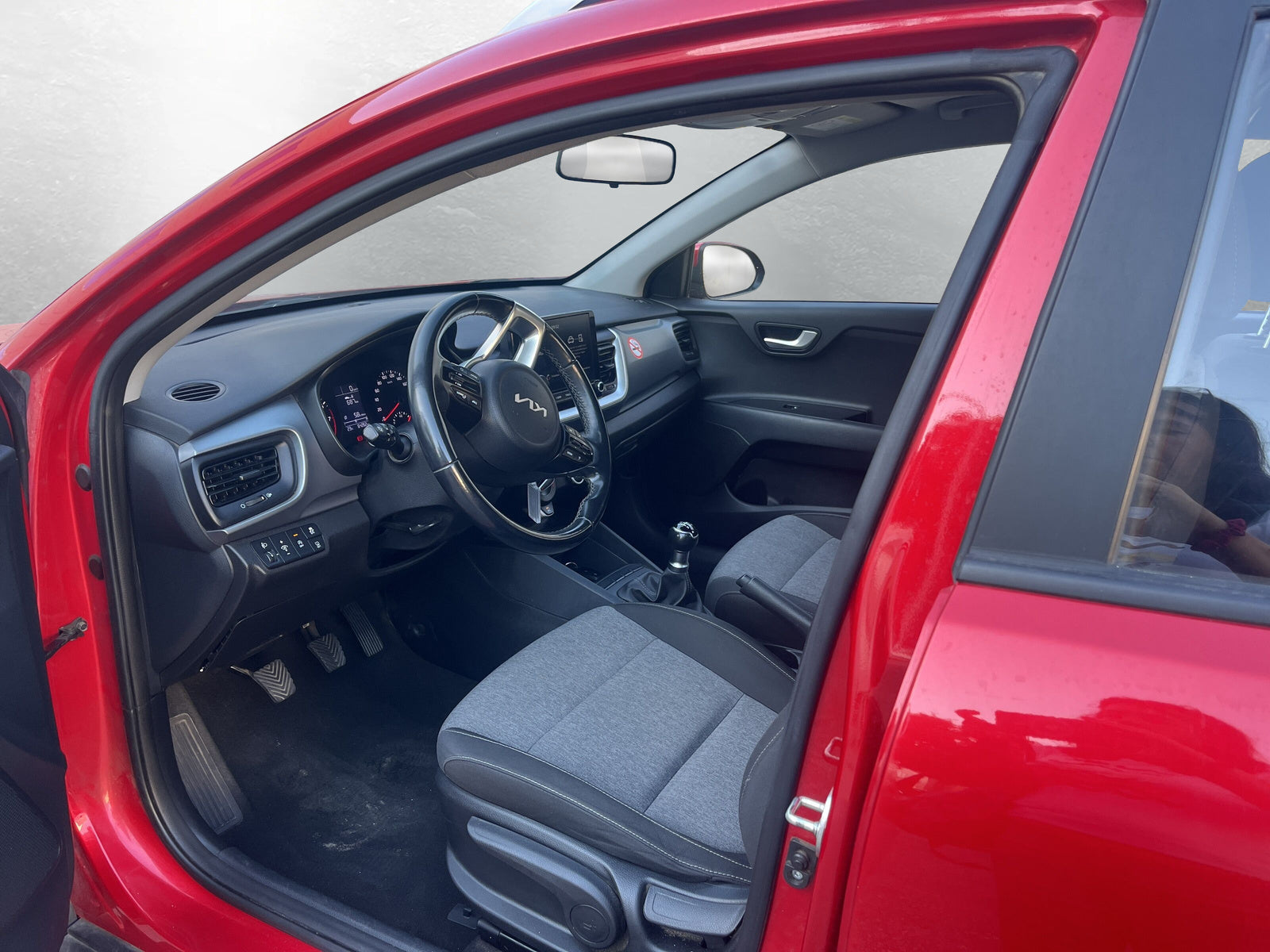 KIA STONIC año 2023.